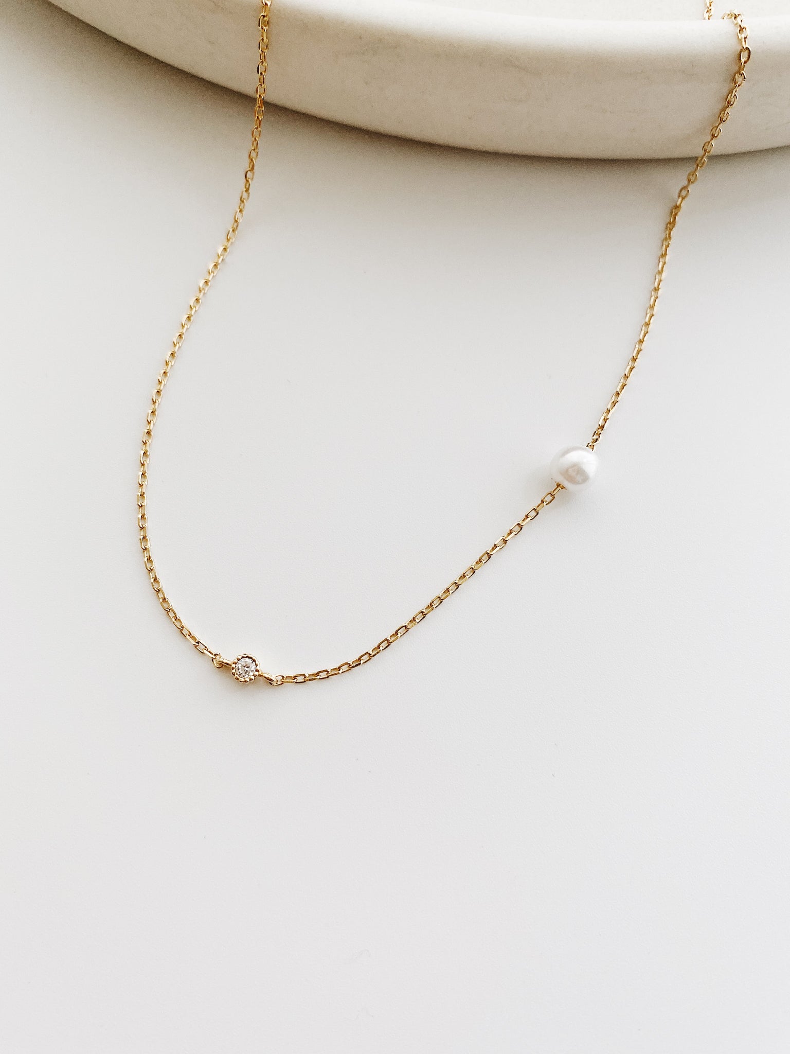 Dainty Pearl necklace