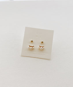 10K Solid Gold charming (3) pearl drop earring (Pair only)